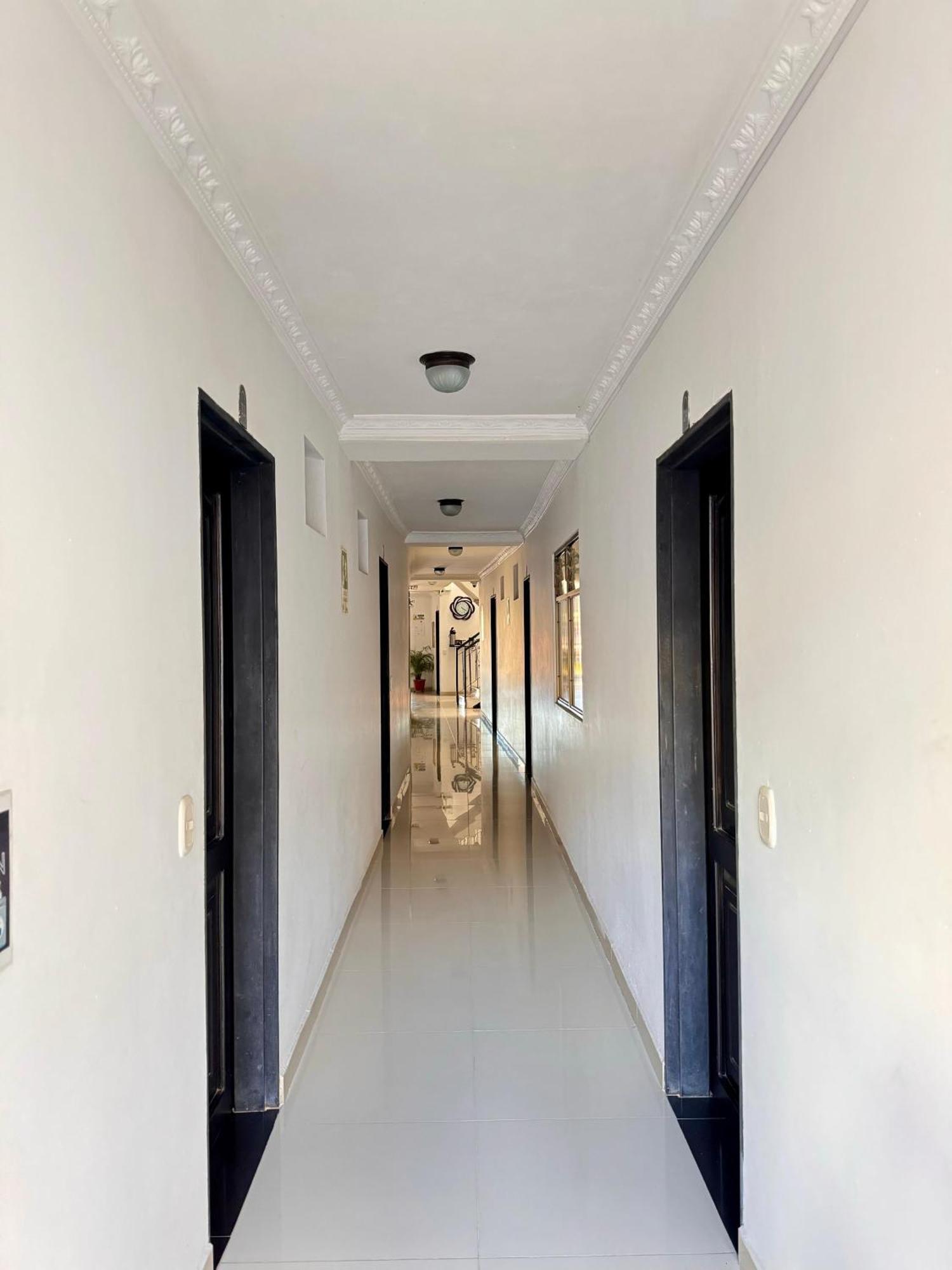 Hotel Portal Dorado 마리닐라 외부 사진