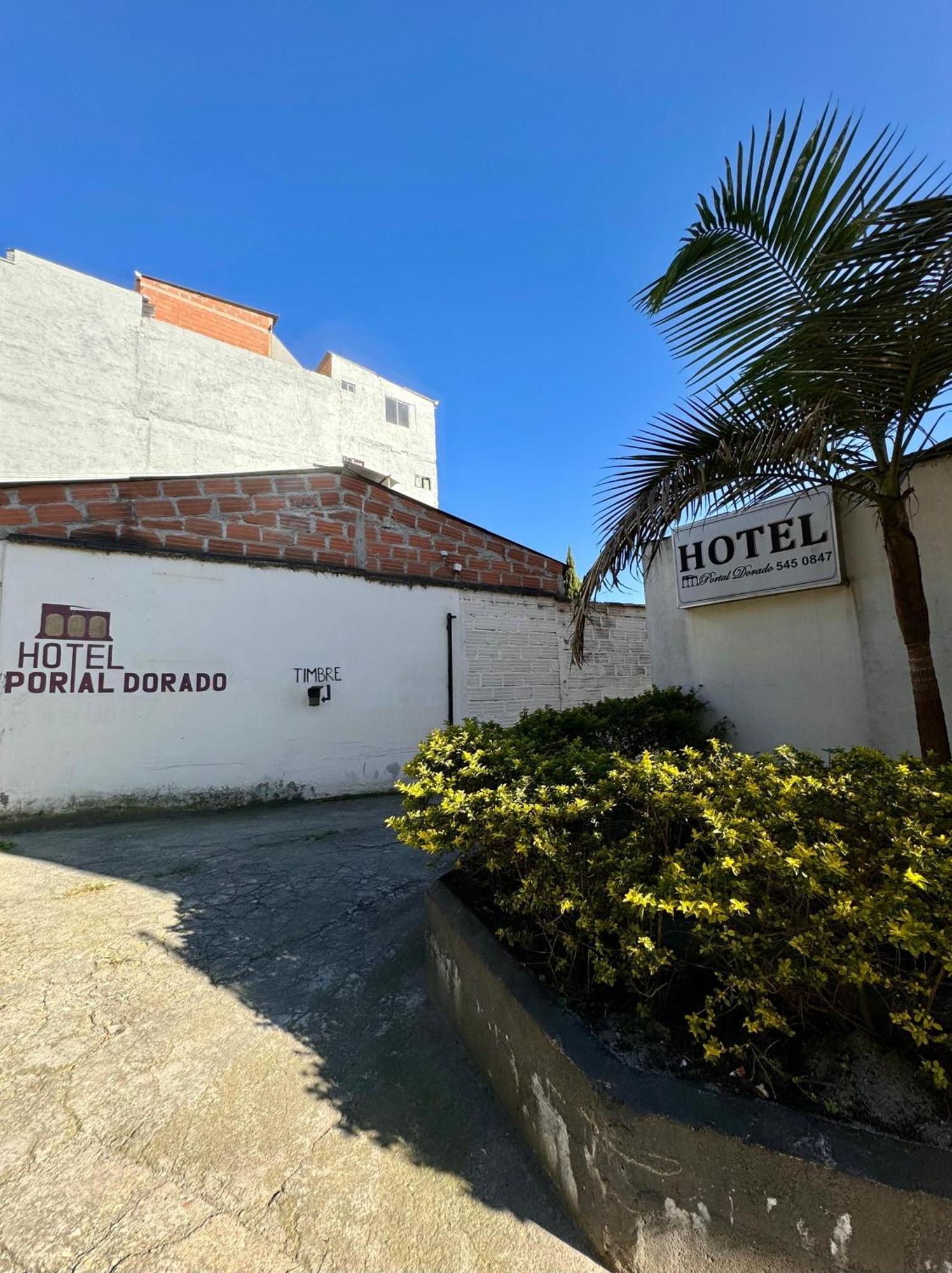 Hotel Portal Dorado 마리닐라 외부 사진