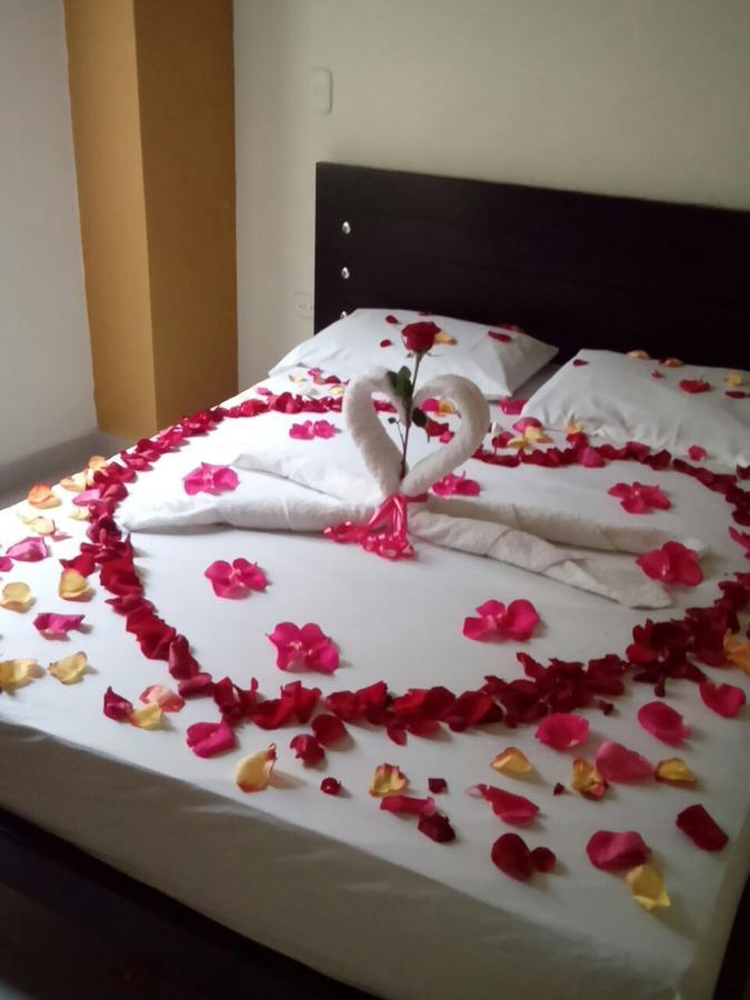 Hotel Portal Dorado 마리닐라 외부 사진